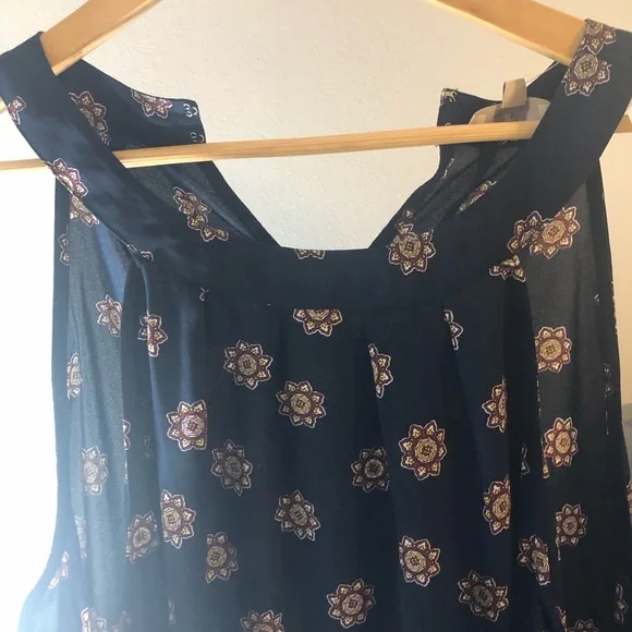 Tank top from Loft - Picture 1 of 4